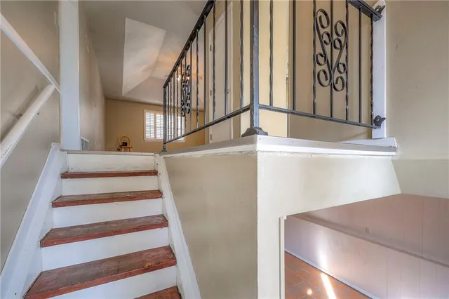 $229,900 | 10184 Haskins Street, Lenexa, KS 66215