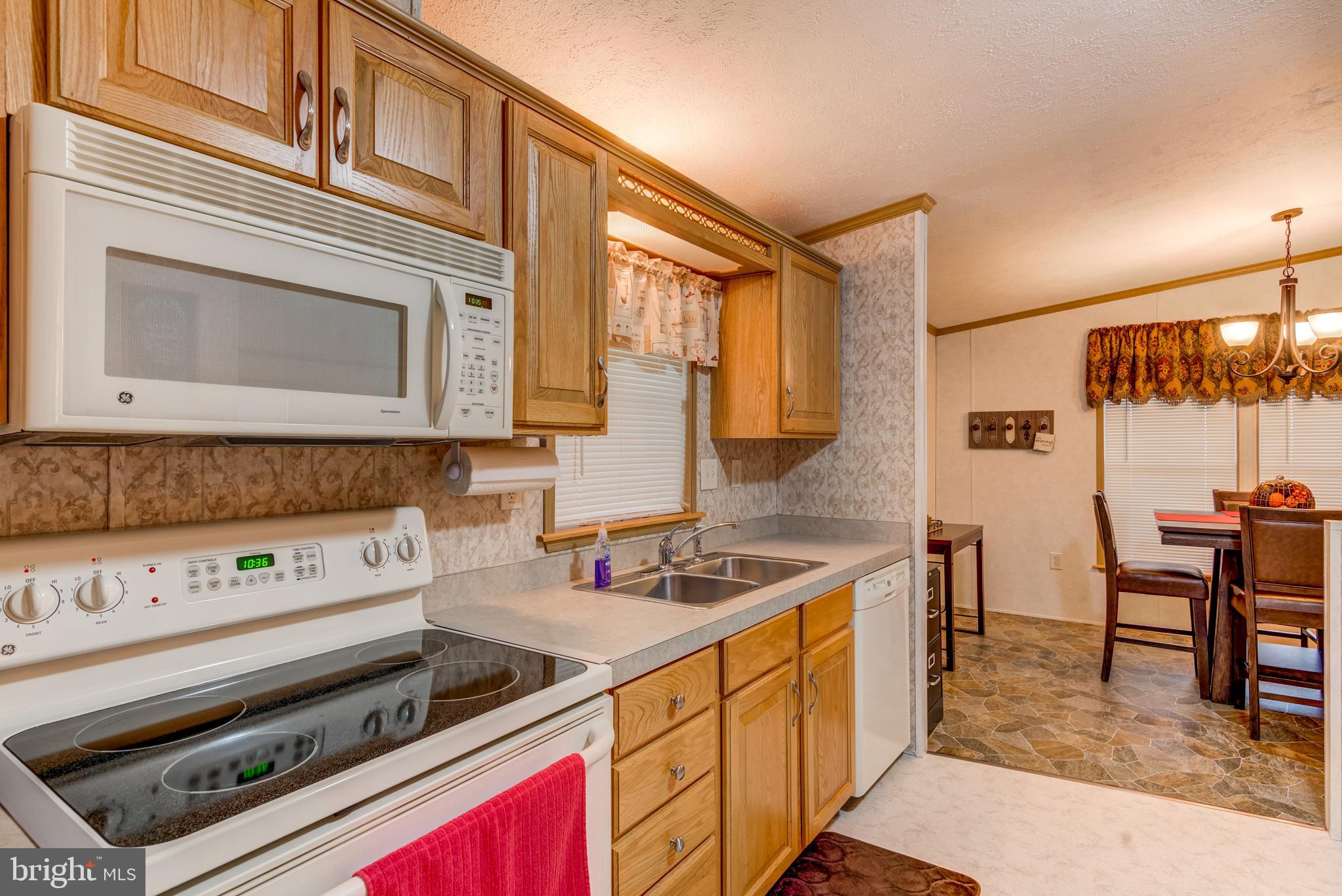 34 Ridgewood Manor Manheim, PA 17545 - Photo 12 of 25