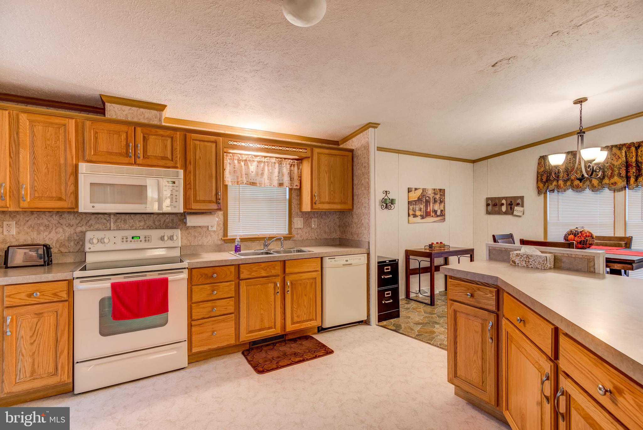 34 Ridgewood Manor Manheim, PA 17545 - Photo 13 of 25
