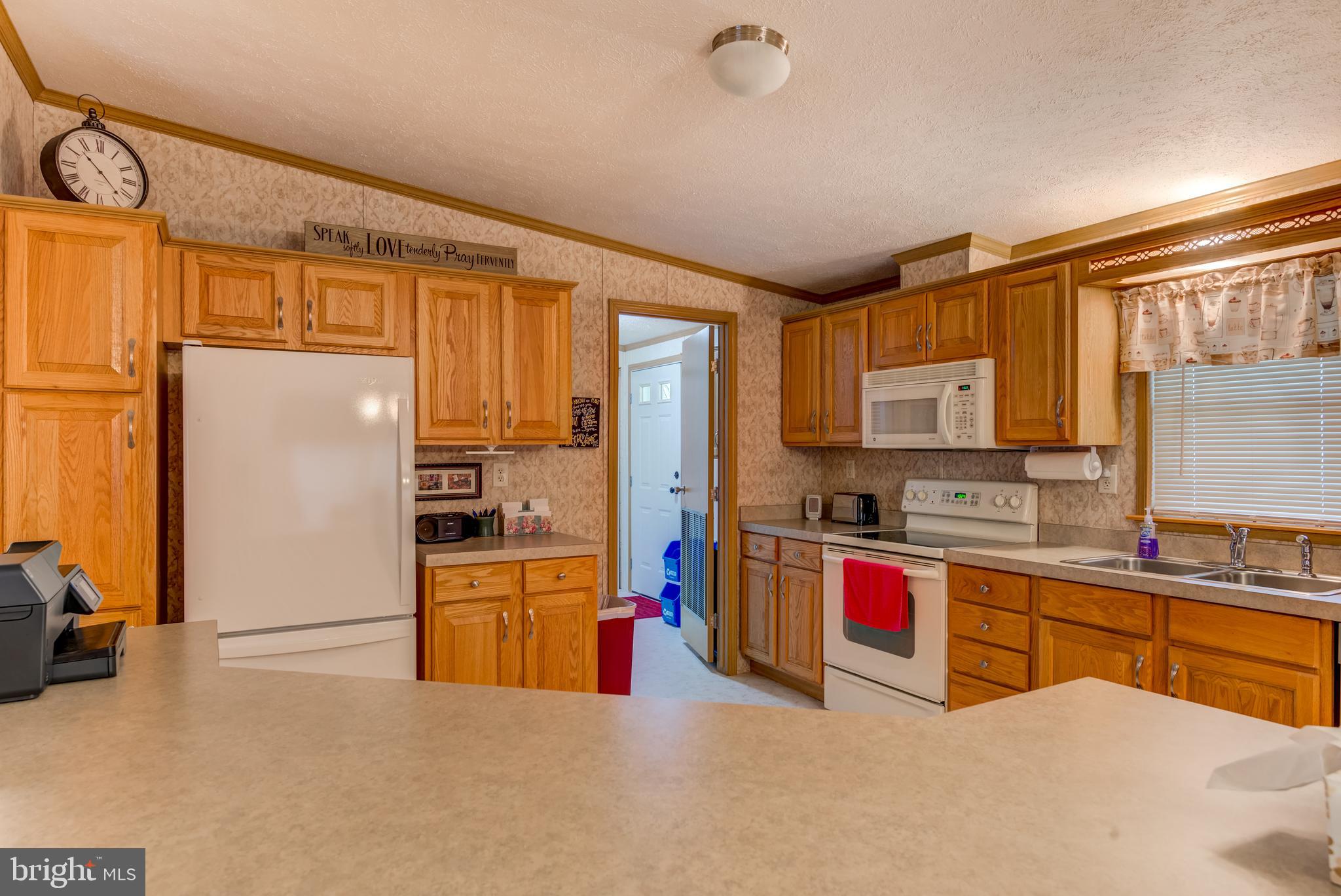 34 Ridgewood Manor Manheim, PA 17545 - Photo 9 of 25