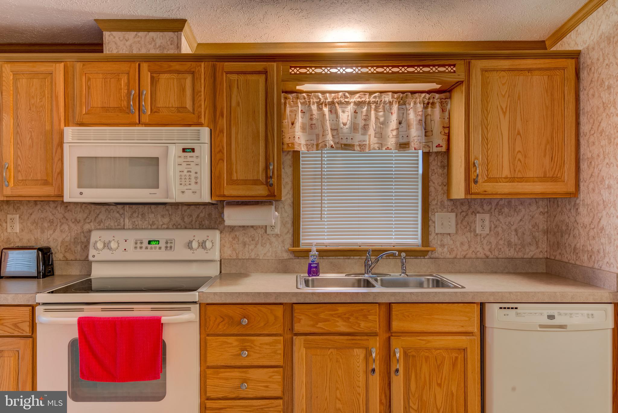 34 Ridgewood Manor Manheim, PA 17545 - Photo 10 of 25
