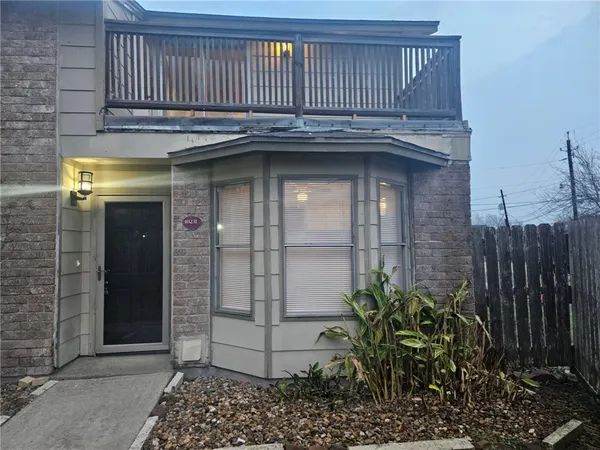 $1,550 | 4023 Oak Bay Drive, Unit I, Corpus Christi, TX 78413