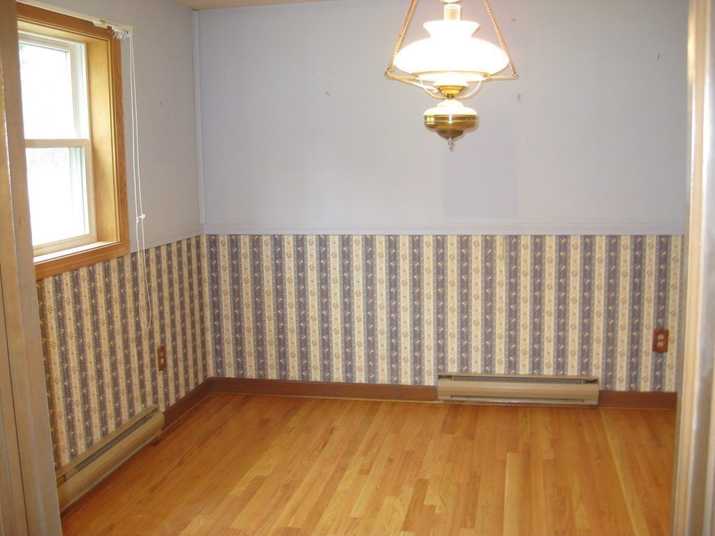 3230 Phelps Road Suffield, CT 06093 - Photo 7 of 36