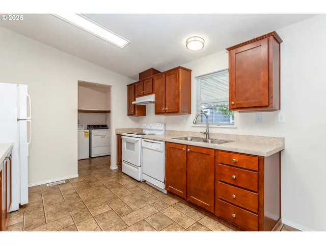 $107,000 | 5200 Southeast 132nd Avenue, Portland, OR 97236