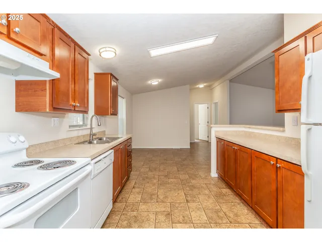 $107,000 | 5200 Southeast 132nd Avenue, Portland, OR 97236