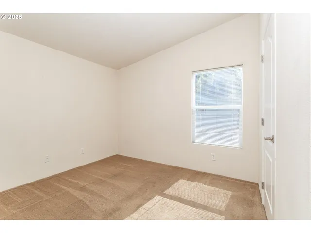 $107,000 | 5200 Southeast 132nd Avenue, Portland, OR 97236