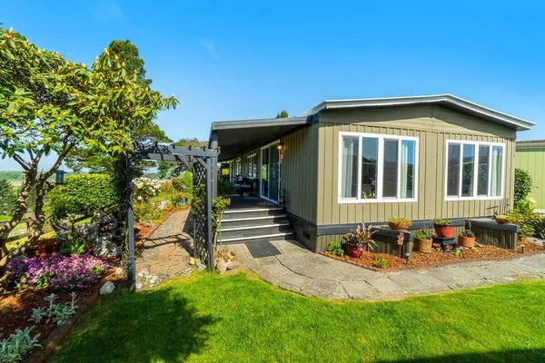 $199,999 | 1514 Crest Drive, Unit 2, Fortuna, CA 95540