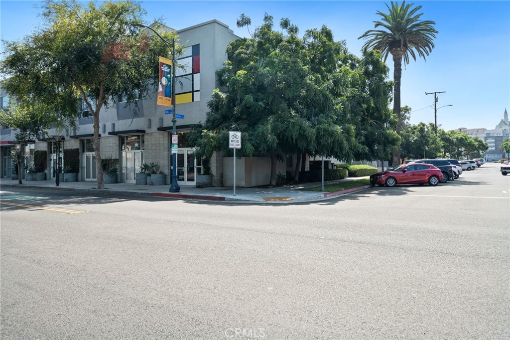 834 East 4th Street, Unit H Long Beach, CA 90802 - Photo 2 of 22