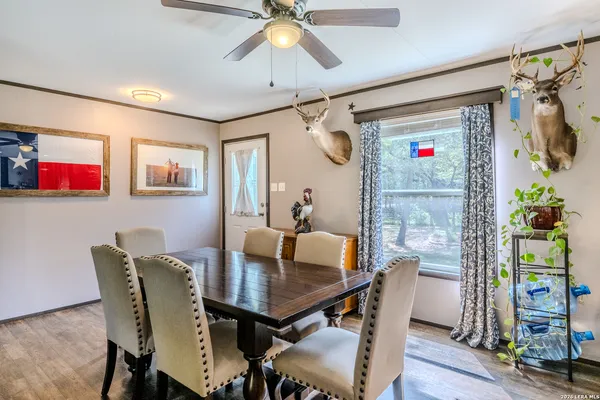 $975,000 | 11259 Highway 80, Leesville, TX 78122
