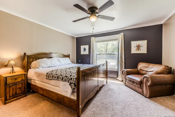 $975,000 | 11259 Highway 80, Leesville, TX 78122