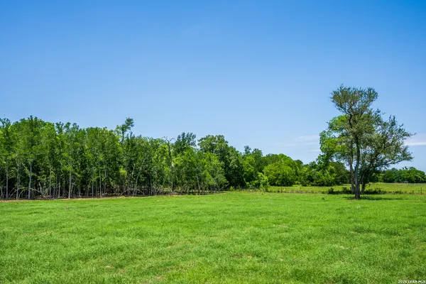 $975,000 | 11259 Highway 80, Leesville, TX 78122