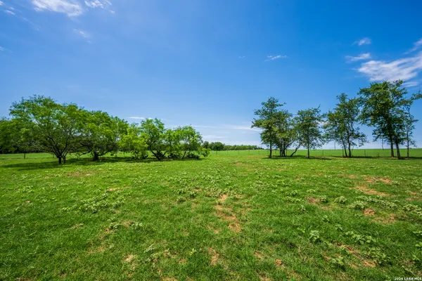 $975,000 | 11259 Highway 80, Leesville, TX 78122