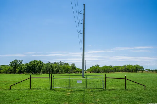 $975,000 | 11259 Highway 80, Leesville, TX 78122