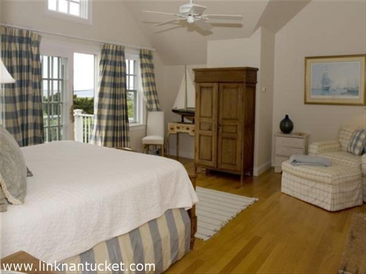 171 Polpis Road Nantucket, MA 02554 - Photo 6 of 17 Master bedroom