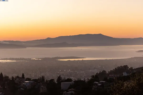 $849,000 | 7041 Devon Way, Berkeley, CA 94705