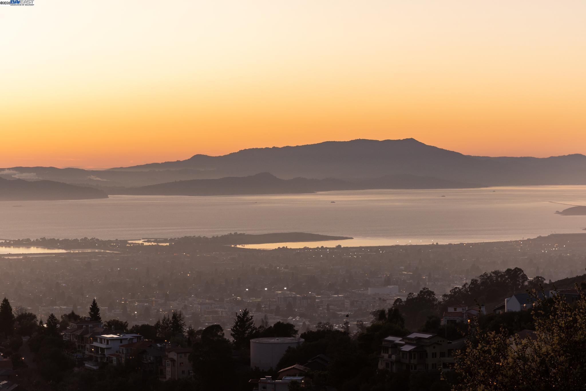 7041 Devon Way Berkeley, CA 94705 - Photo 16 of 19