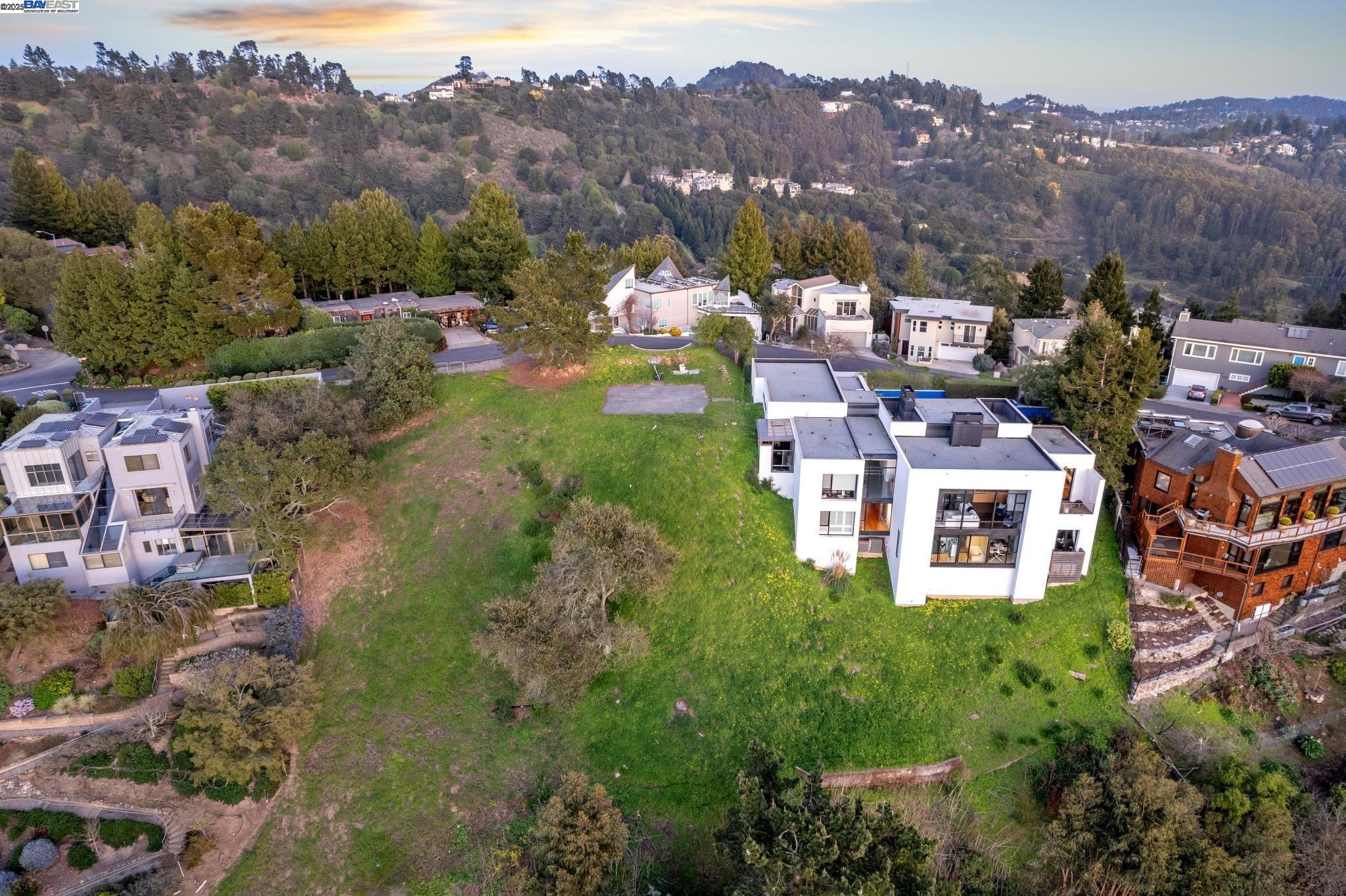 7041 Devon Way Berkeley, CA 94705 - Photo 17 of 19