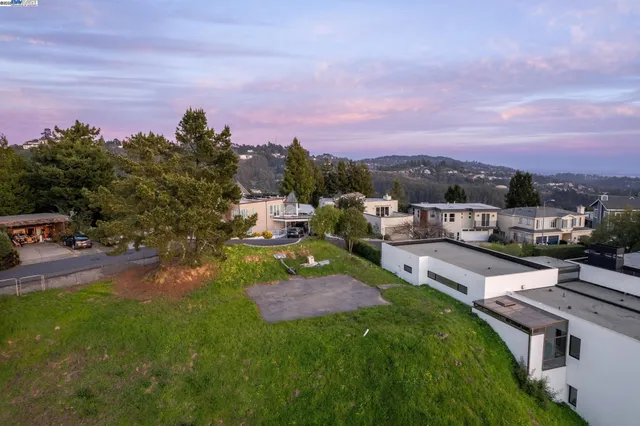 $849,000 | 7041 Devon Way, Berkeley, CA 94705