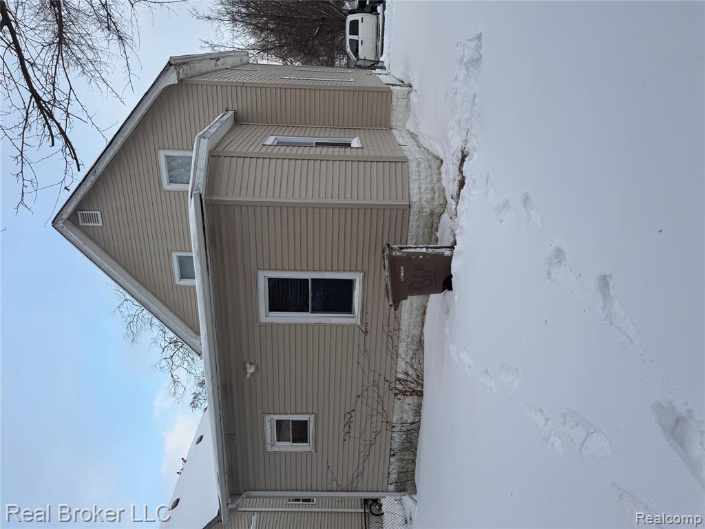 86 Hamilton Street Pontiac, MI 48342 - Photo 3 of 26