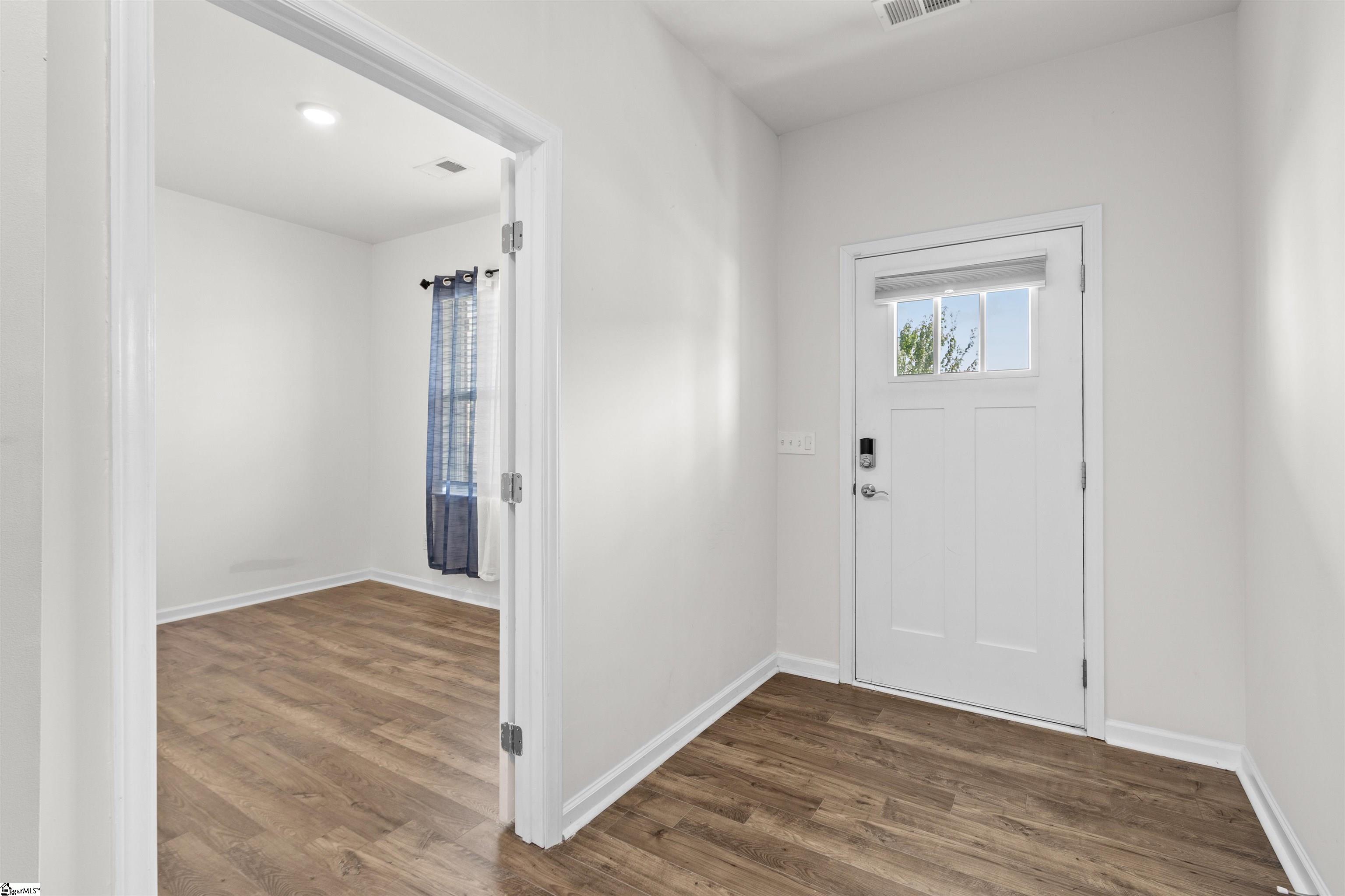 19 Darrowby Way Simpsonville, SC 29680 - Photo 3 of 50