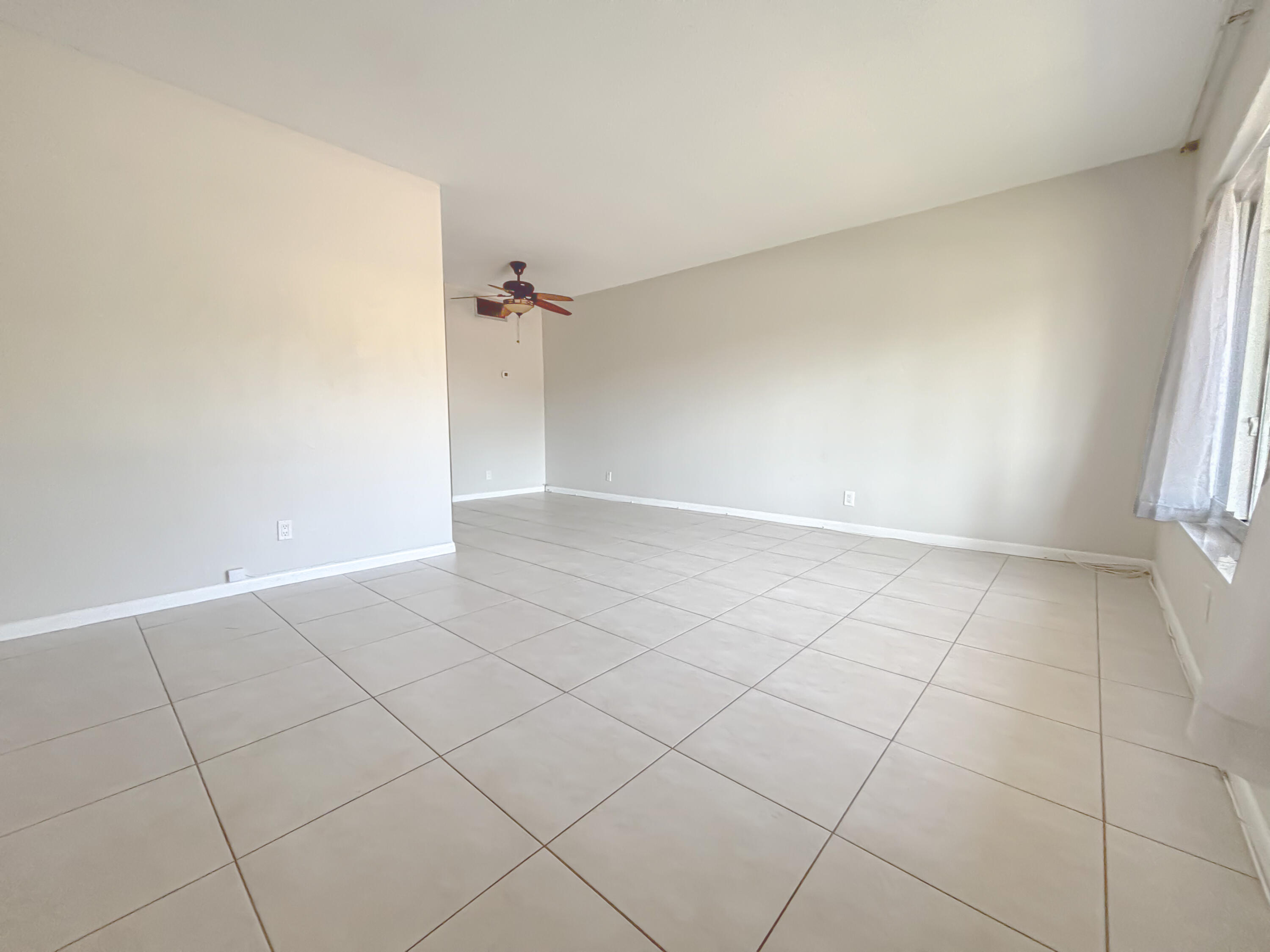 2141 Northeast 41st Street, Unit 3 Lighthouse Point, FL 33064 - Photo 3 of 15 2141 NE 41st St_Final Pics_004