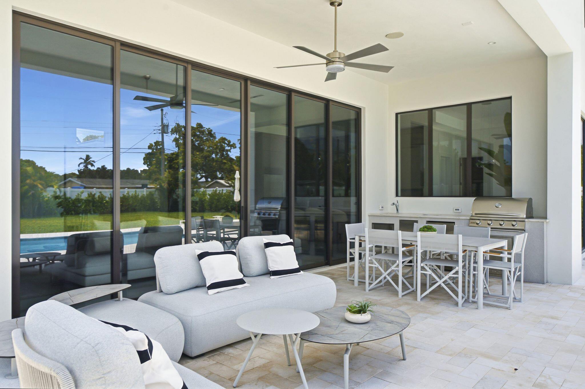 261 Northwest 8th Street Boca Raton, FL 33432 - Photo 36 of 47 261 NW 8th St Boca Raton FL 41