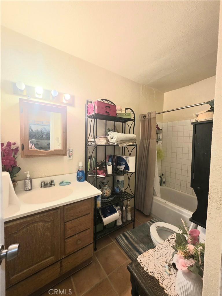 16486 Hughes Road Victorville, CA 92395 - Photo 22 of 23