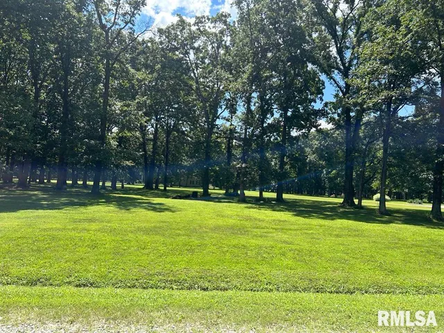 $23,500 | 50-51 Deer Park Drive, Dix, IL 62830