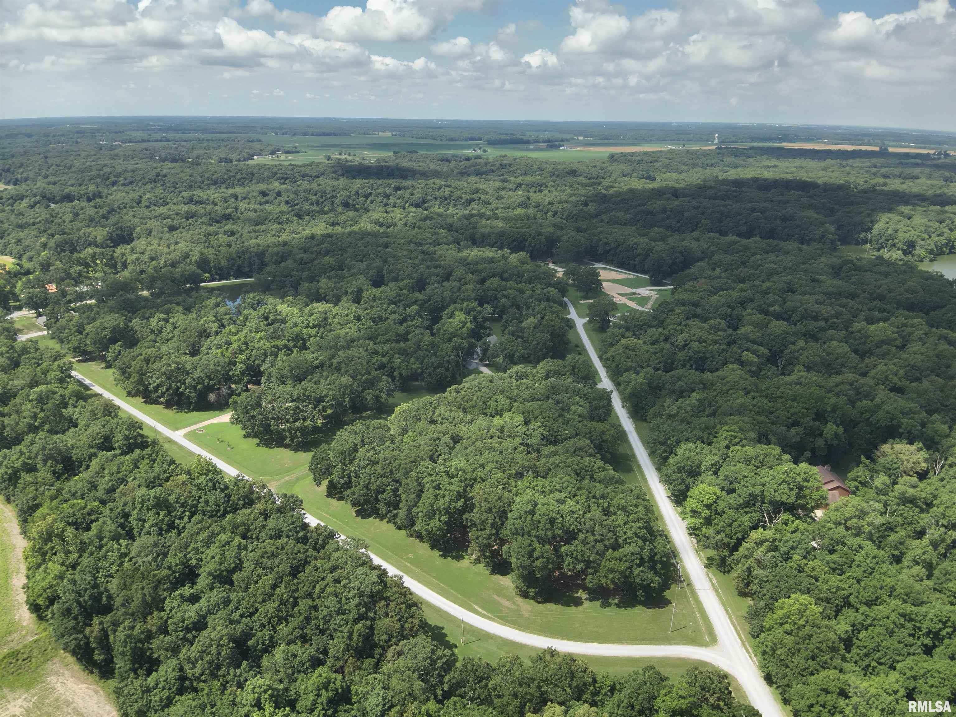 50-51 Deer Park Drive Dix, IL 62830 - Photo 6 of 17