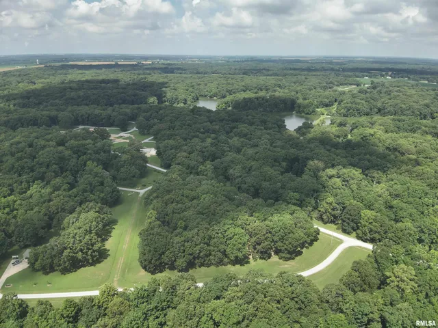 $23,500 | 50-51 Deer Park Drive, Dix, IL 62830