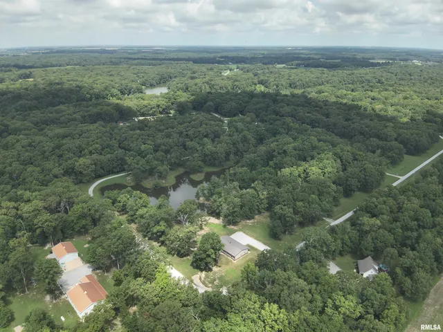 $23,500 | 50-51 Deer Park Drive, Dix, IL 62830