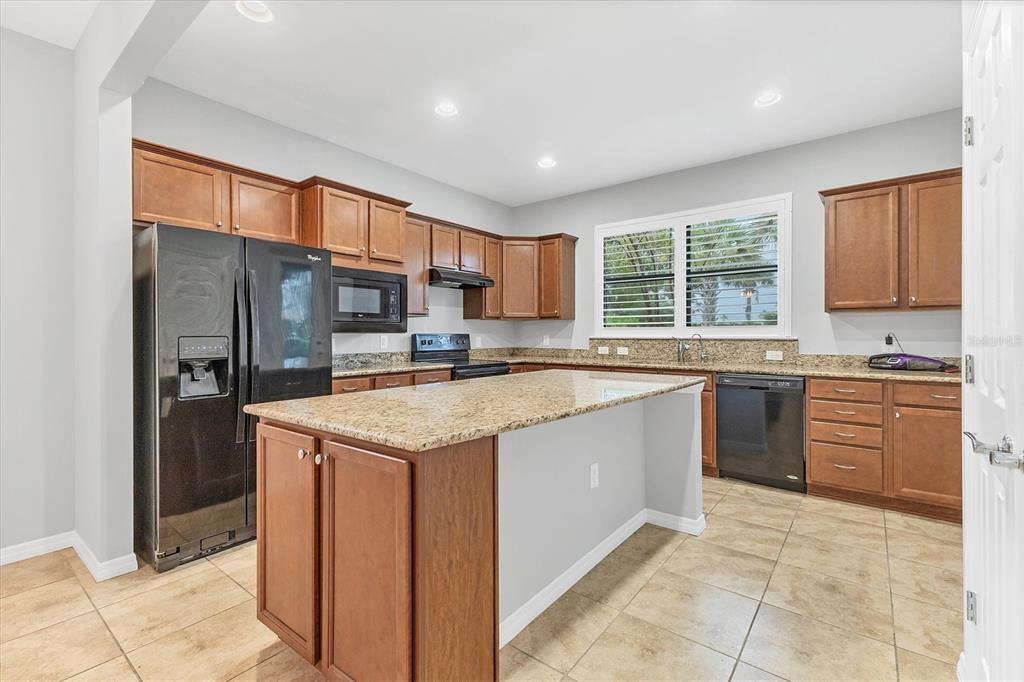 19010 Mangieri Street Venice, FL 34293 - Photo 4 of 33