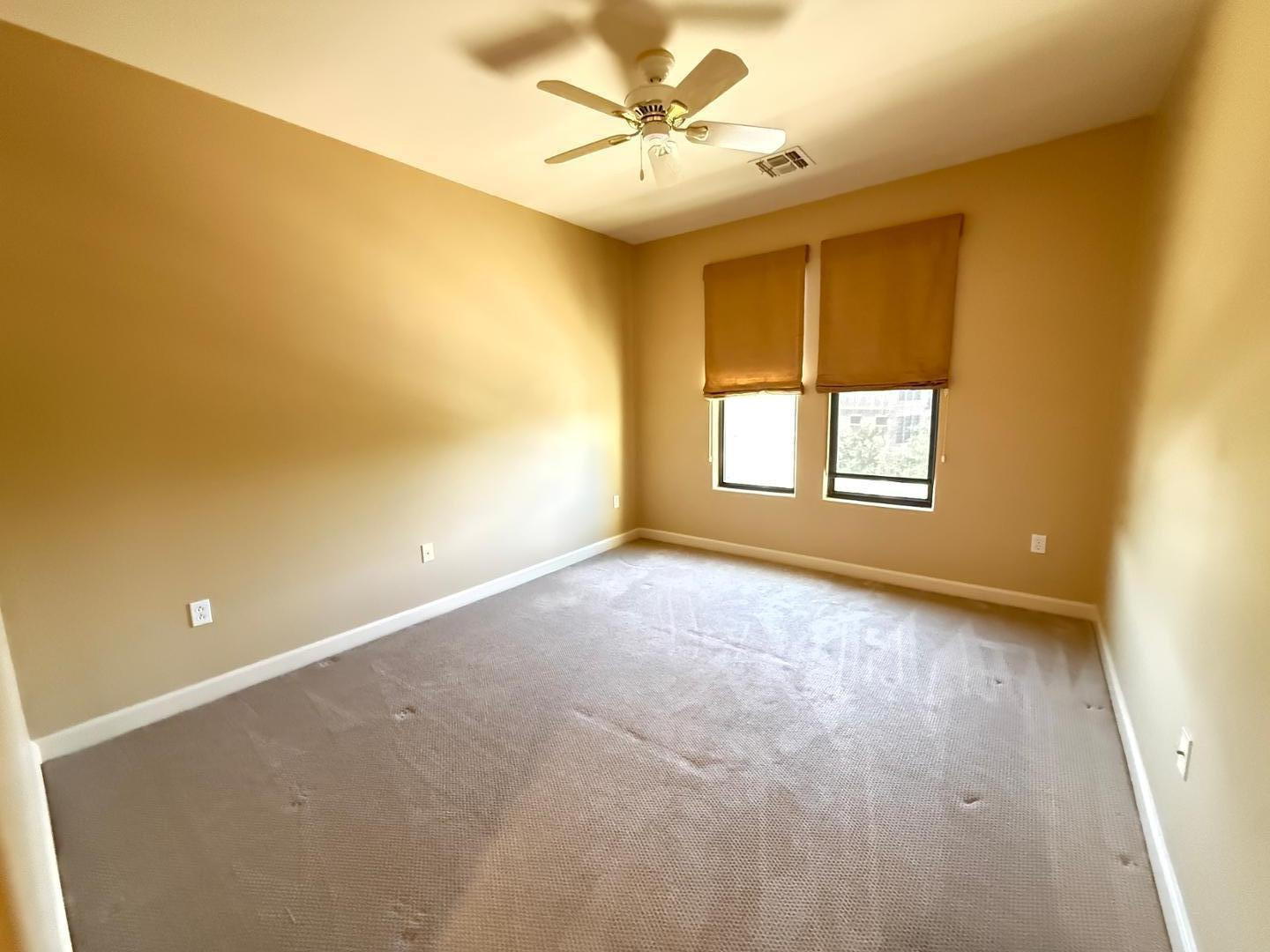 7291 North Scottsdale Road, Unit 3003 Paradise Valley, AZ 85253 - Photo 7 of 45 a view of an empty room with a window