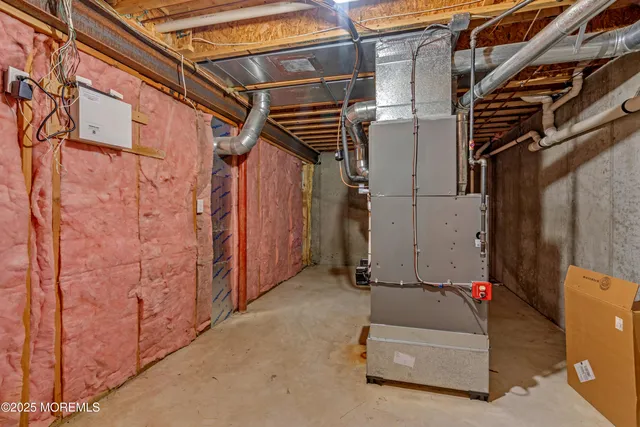 $790,000 | 11 Turnberry Drive, Manalapan, NJ 07726