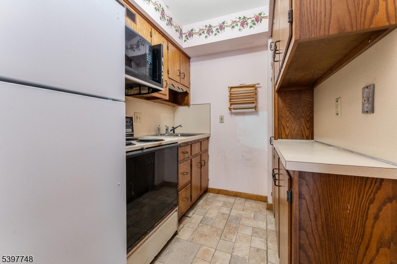 53 Jacobs Road Rockaway, NJ 07866 - Photo 4 of 21