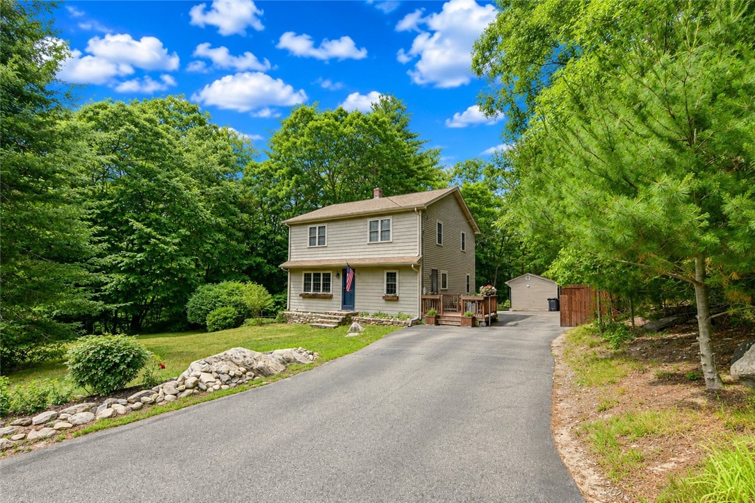 20 Whipple Road Smithfield, RI 02917 - Photo 2 of 27