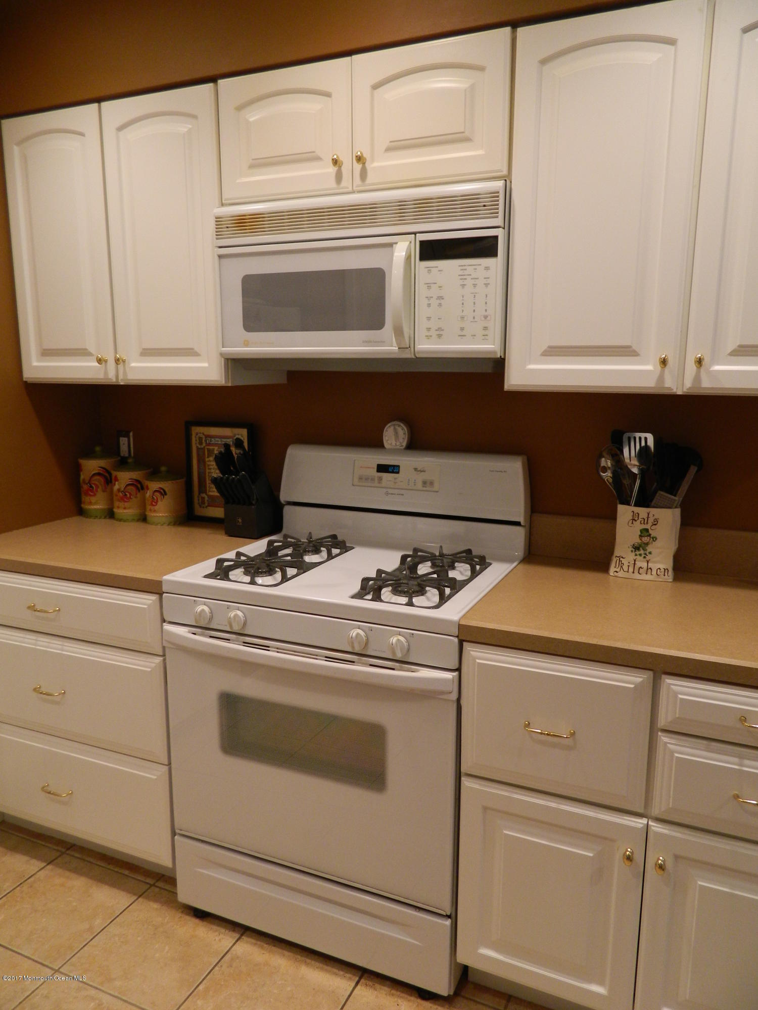 2 Berkeley Square Brielle, NJ 08730 - Photo 7 of 17 2013-05-29 19.37.42