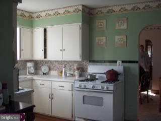 243 Rockingham Road Bryn Mawr, PA 19010 - Photo 4 of 6