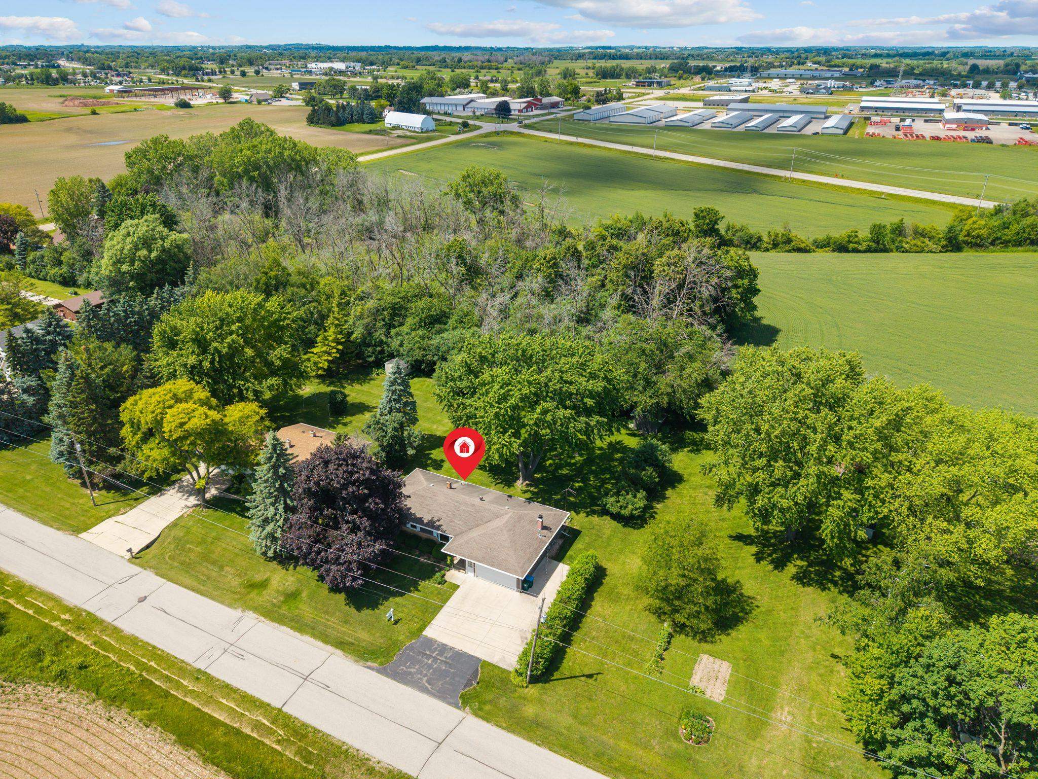 5730 West Sandra Drive Appleton, WI 54913 - Photo 3 of 28