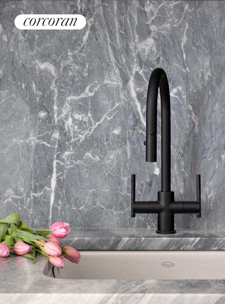 547 West 47th Street, Unit 604 Manhattan, NY 10036 - Photo 9 of 35