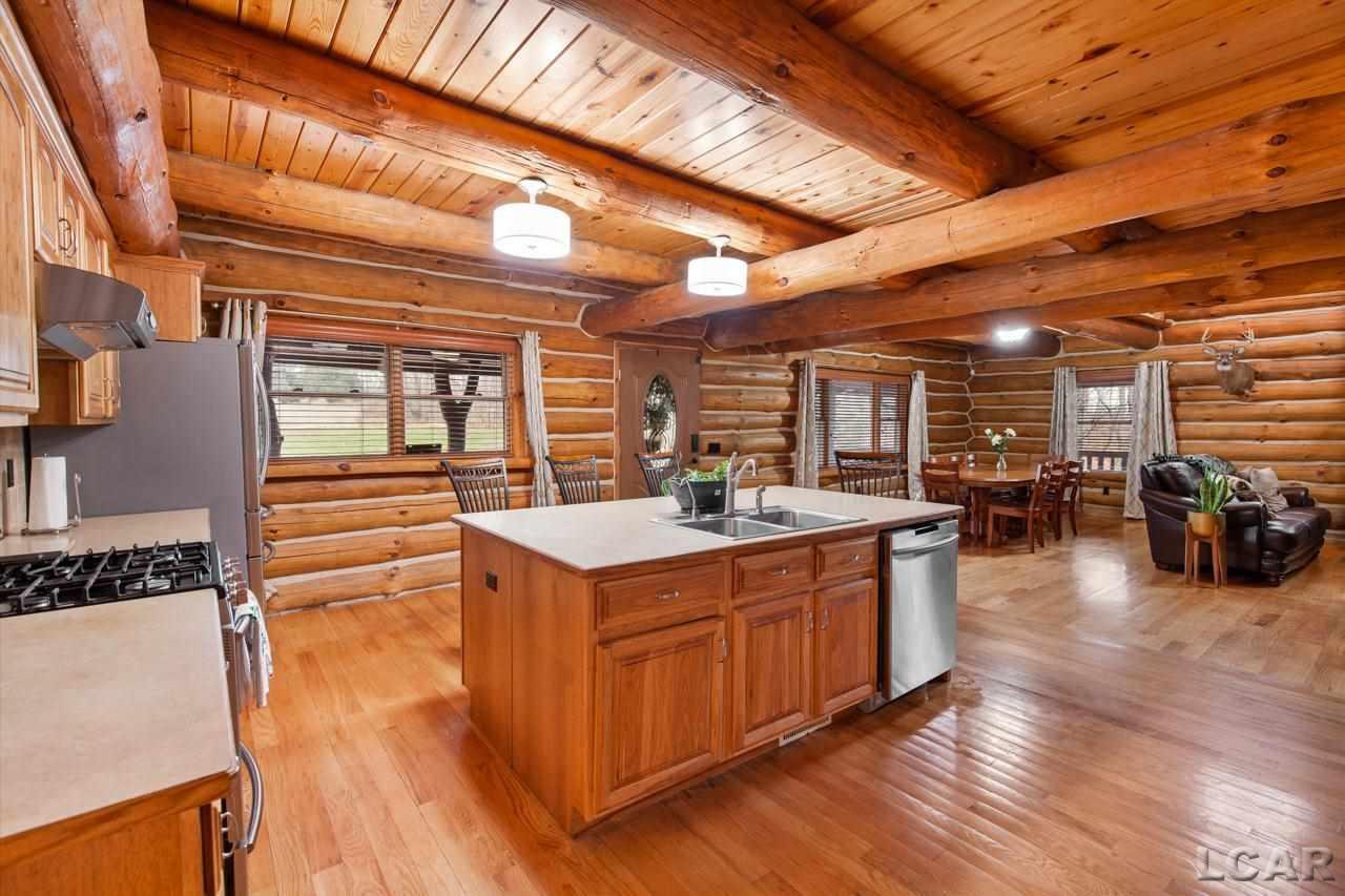 3892 South Waldron Road Hudson, MI 49247 - Photo 19 of 92 50062880-18.JPG