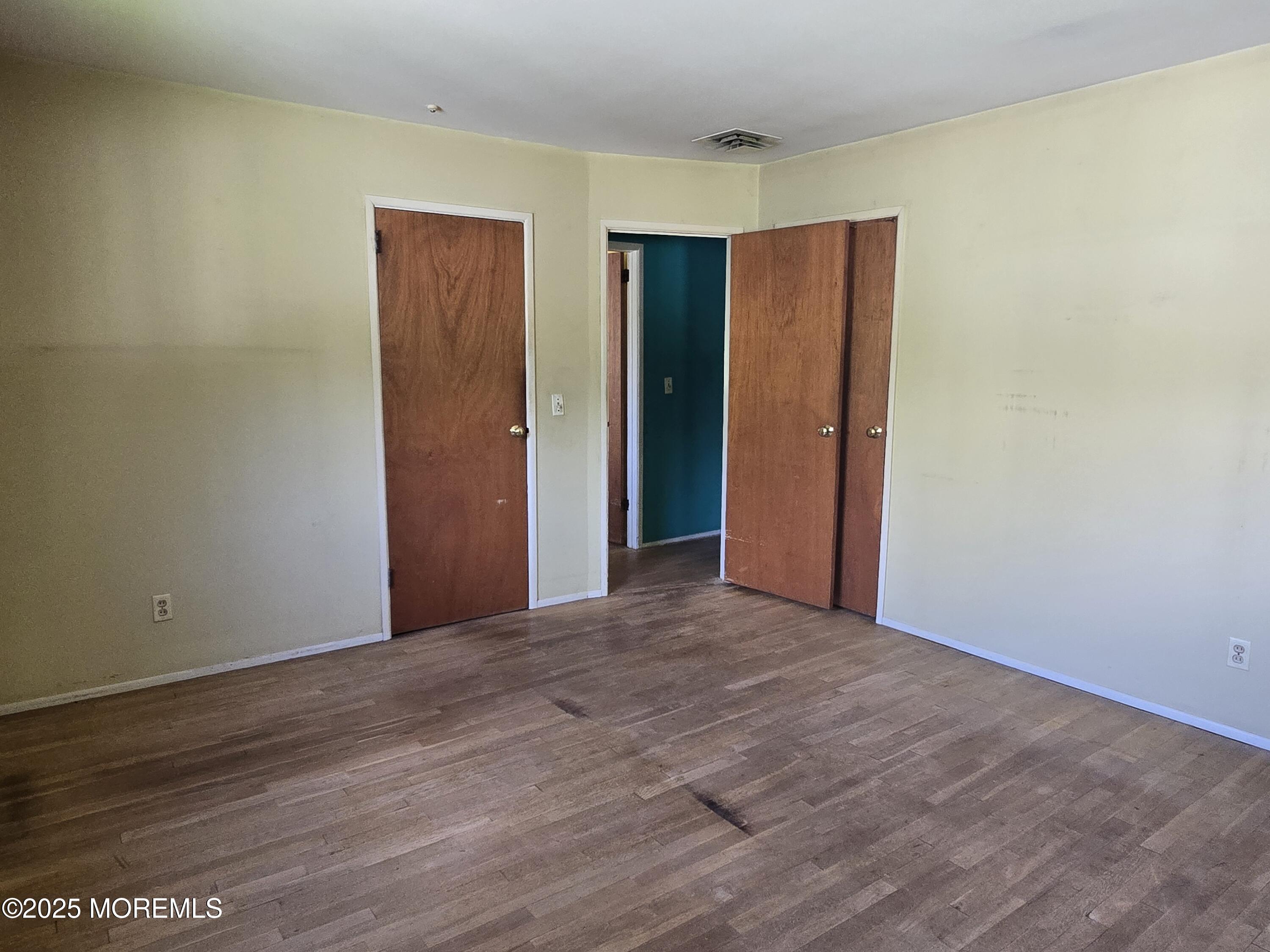 13 Mayfair Road Holmdel, NJ 07733 - Photo 11 of 31 20250512_132130