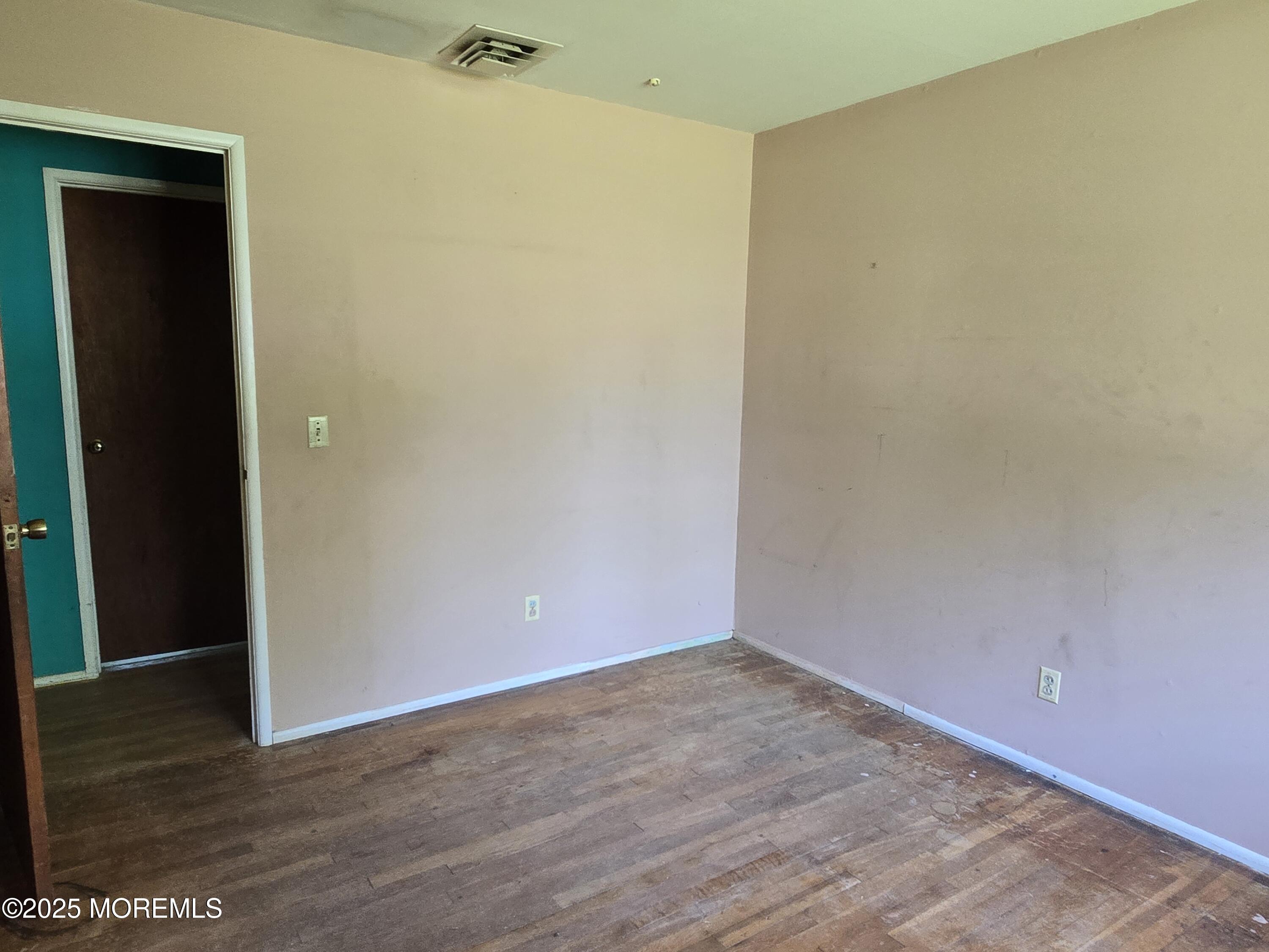 13 Mayfair Road Holmdel, NJ 07733 - Photo 15 of 31 20250512_132037