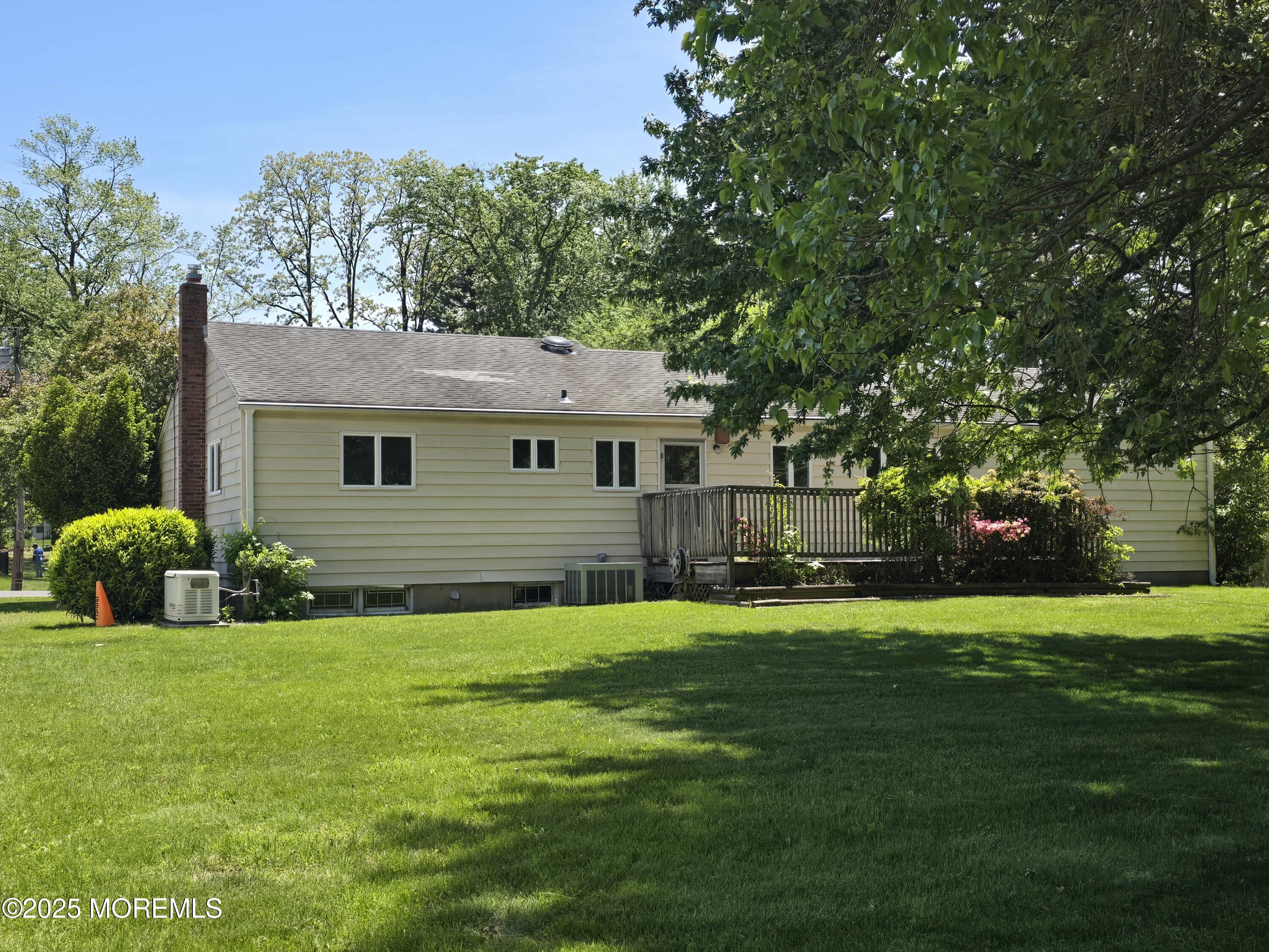 13 Mayfair Road Holmdel, NJ 07733 - Photo 18 of 31 20250512_132446