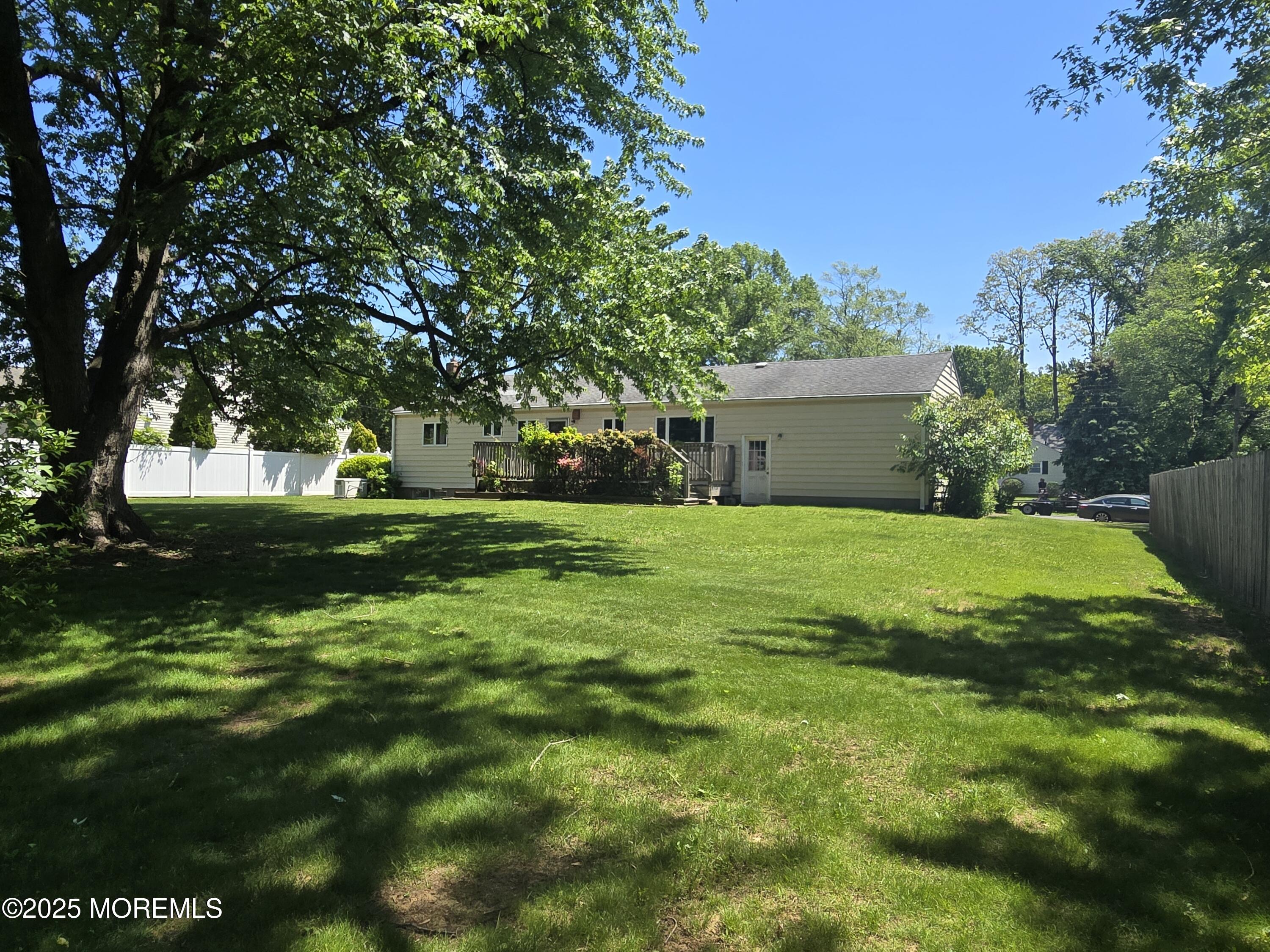 13 Mayfair Road Holmdel, NJ 07733 - Photo 28 of 31 20250512_132408