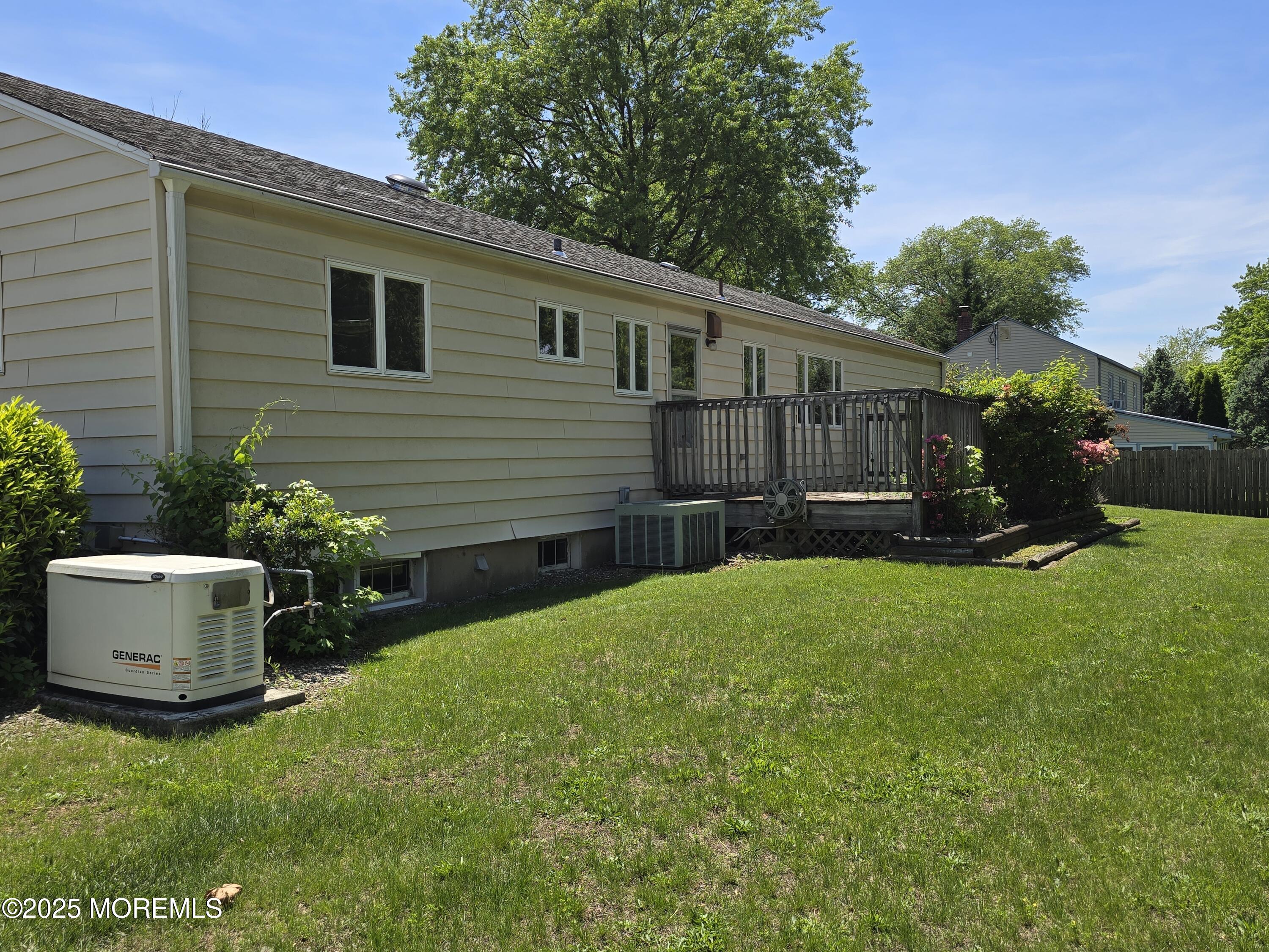 13 Mayfair Road Holmdel, NJ 07733 - Photo 31 of 31 20250512_132515