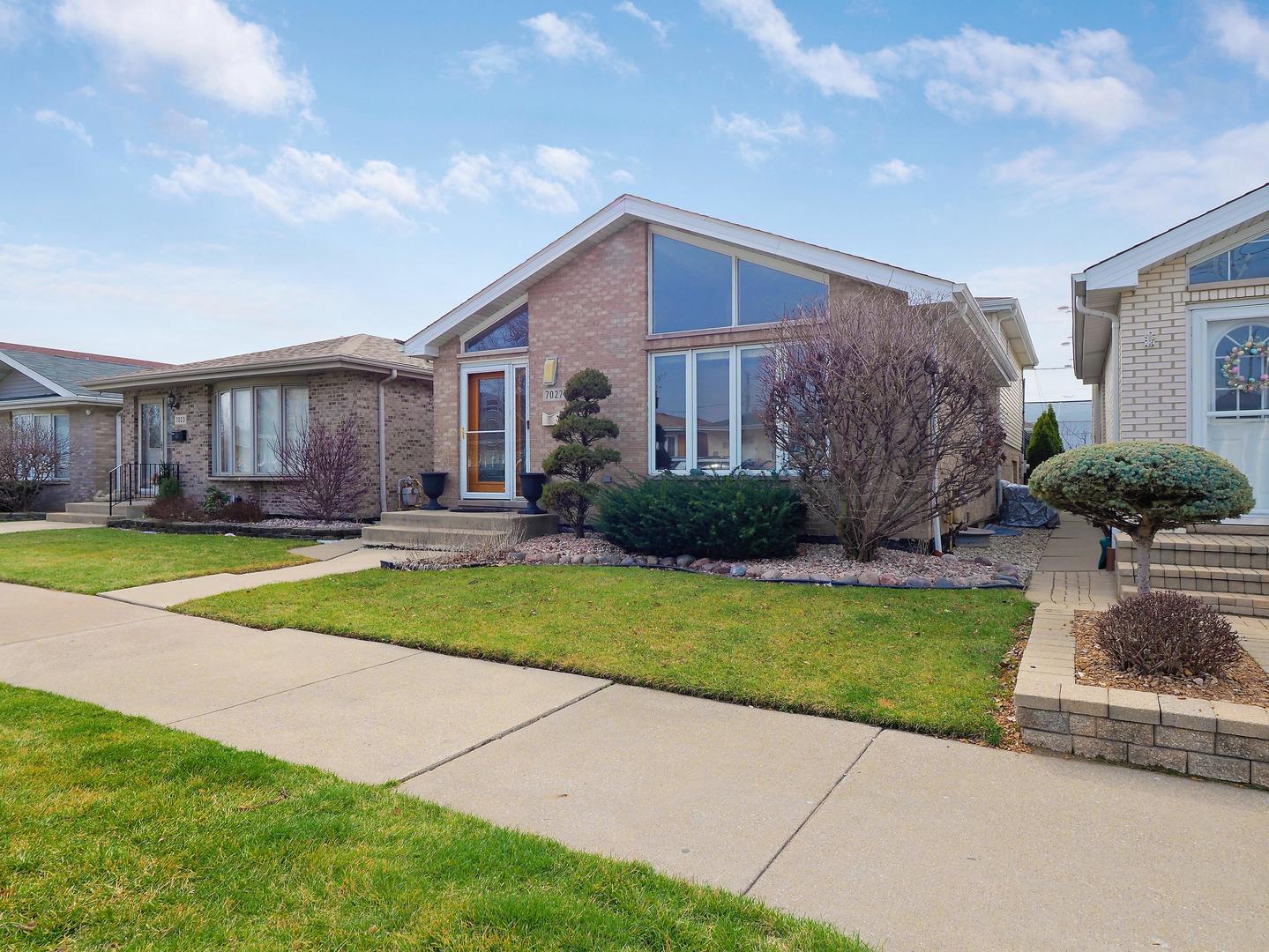 7027 West 64th Pl