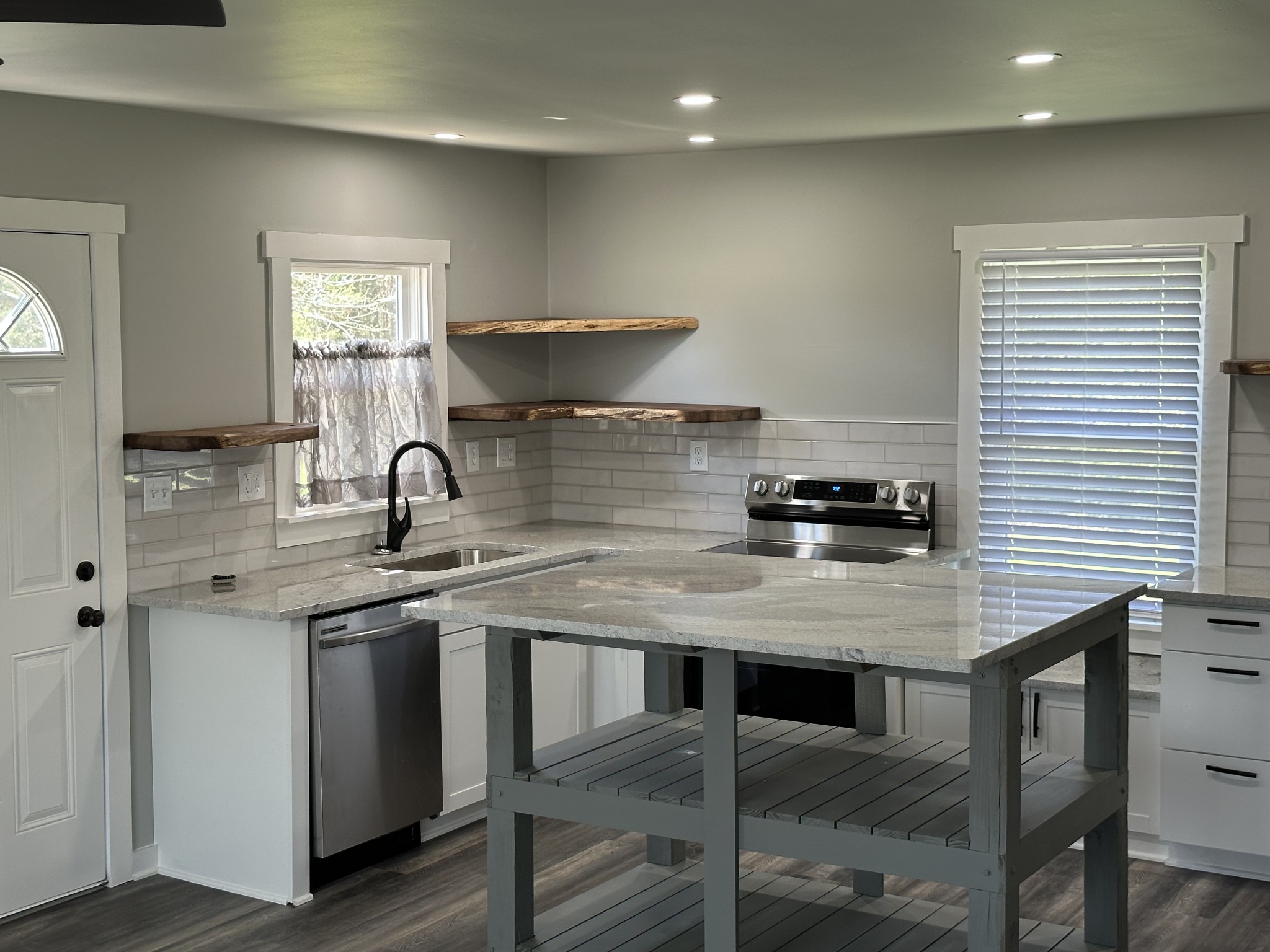 3023 Factory Road Murfreesboro, TN 37130 - Photo 4 of 19 Gallery Image 4