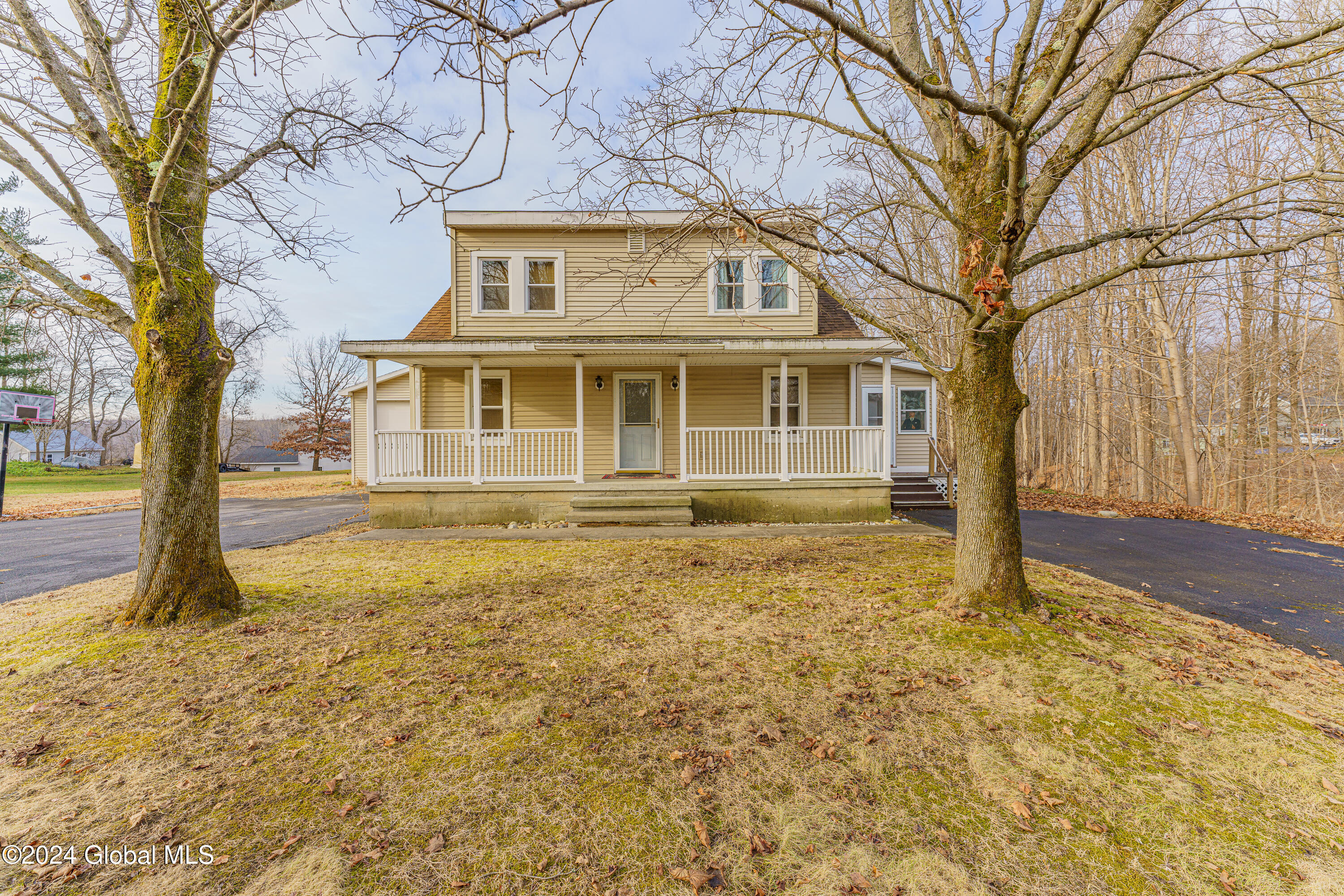 2931 River Road Melrose, NY 12121 - Photo 5 of 59 0 Front 1