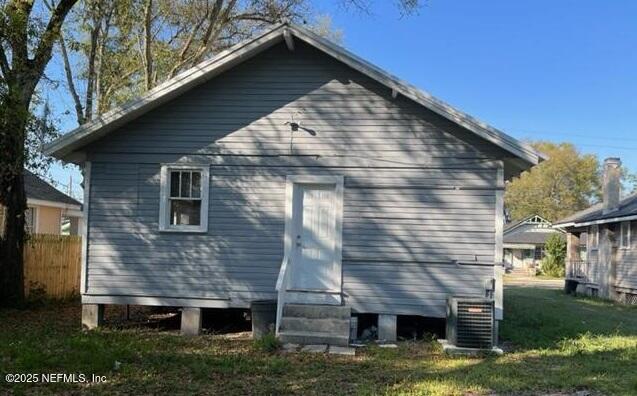 340 West 23rd Street Jacksonville, FL 32206 - Photo 13 of 13 a front view of house with yard